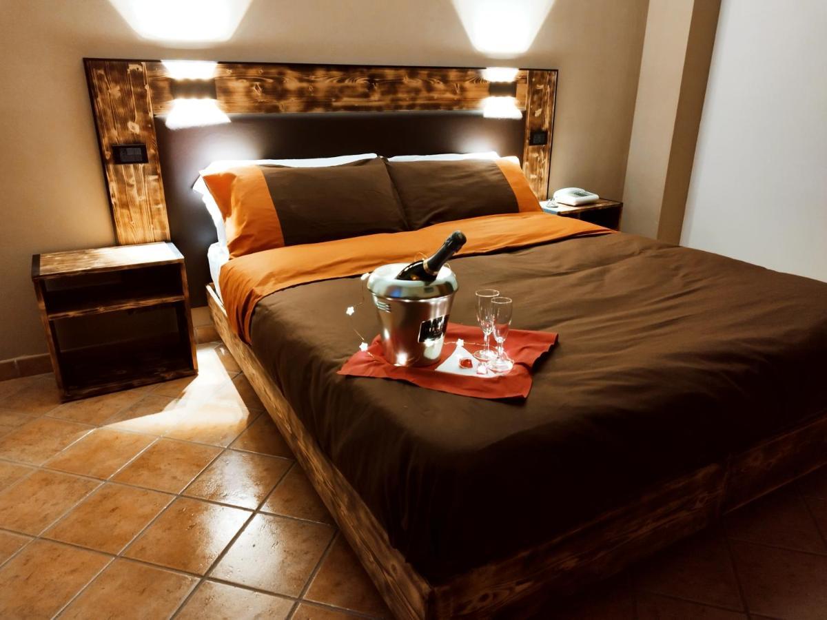 Hotel Altopiano Delle Rocche Rocca di Mezzo Zewnętrze zdjęcie