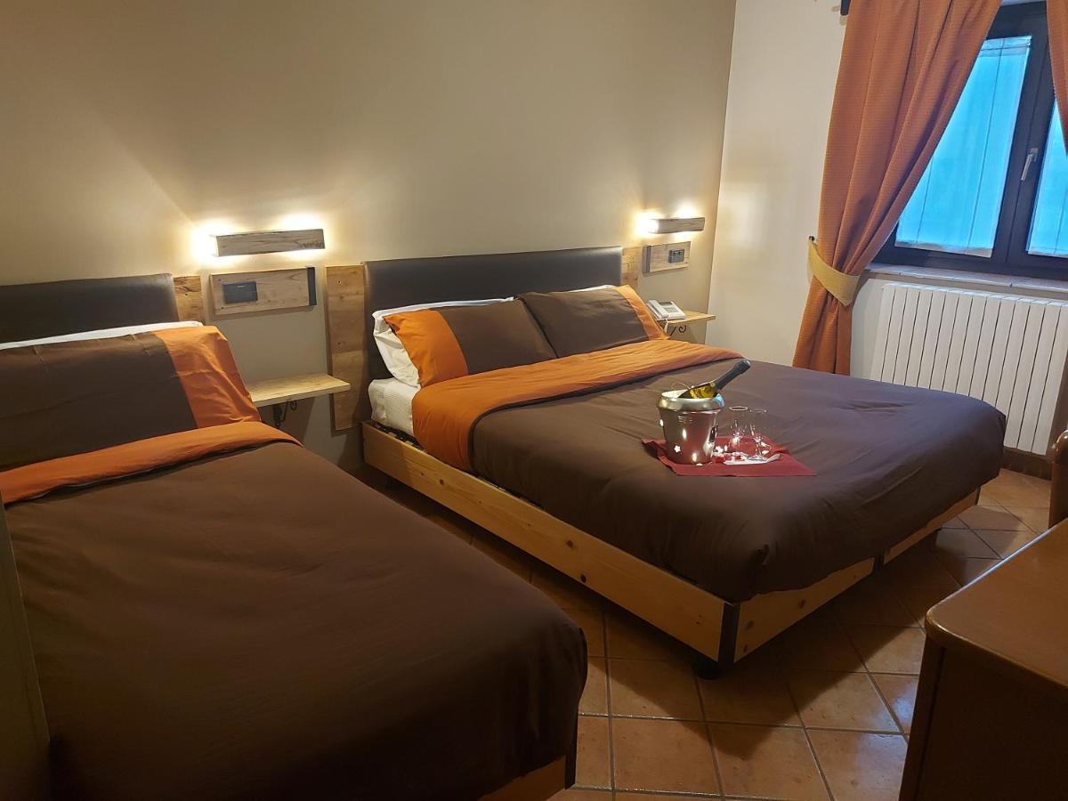 Hotel Altopiano Delle Rocche Rocca di Mezzo Zewnętrze zdjęcie